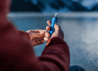 Comparing dab pen’s material to find the winner